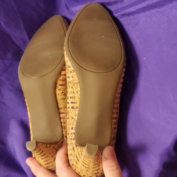 Amelia Grace cork 2" heels pumps 6.5 - Picture 8 of 9